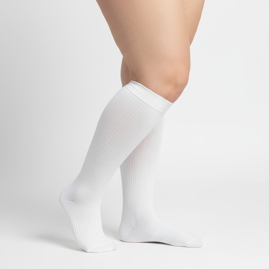 CurveCompression™ Wide-Calf Everyday Relief (15–19 mmHg)