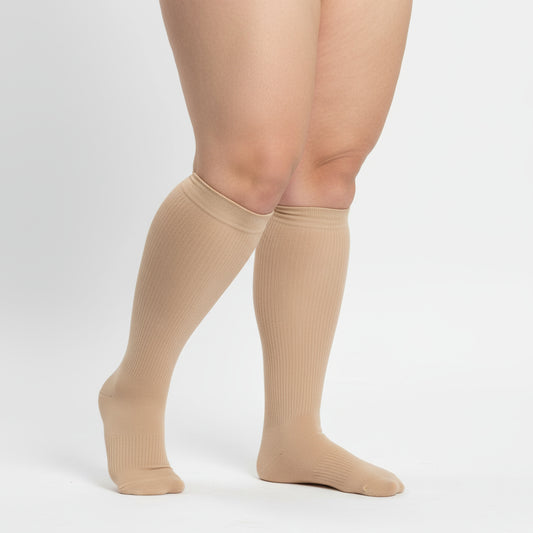 CurveCompression™ Wide-Calf Everyday Relief (15–19 mmHg)