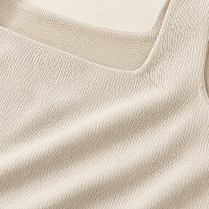 Fine vertical rib knit, close-up