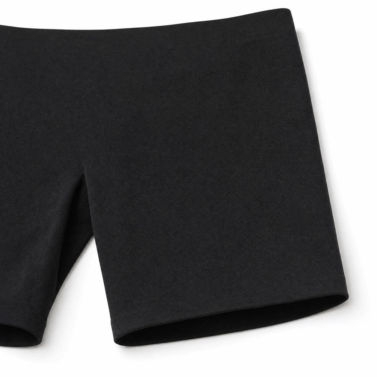 The flat knitted leg hem